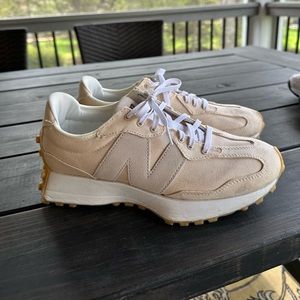 New Balance Women’s 327 Shoes
